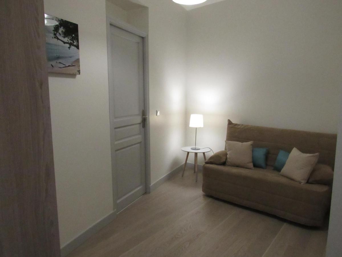Appartement Appart cosy 2 pièces  à Paris Extérieur photo